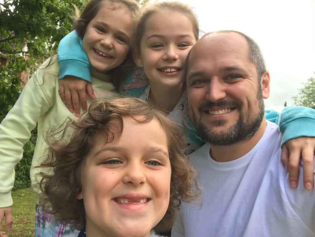 Mark Smith with 3 of his daughters - The Male VA